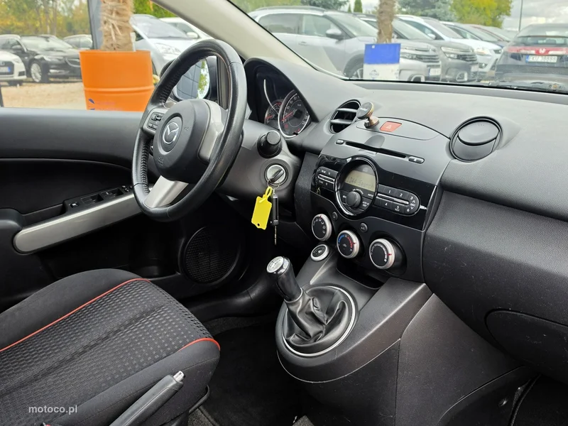 Mazda 2 35