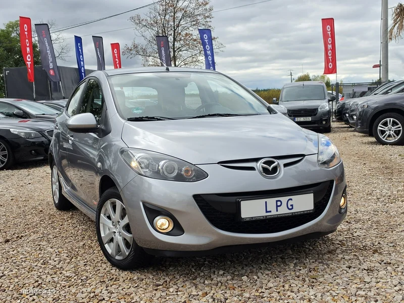 Mazda 2 5