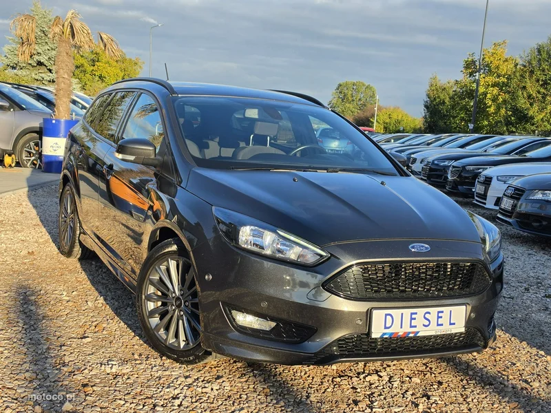 Ford Focus IV 3