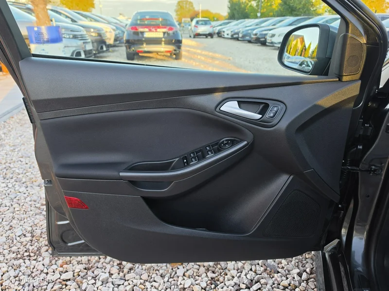 Ford Focus IV 28