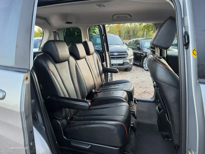 Mazda 5 32