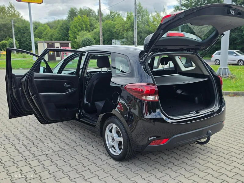 Kia Carens 14
