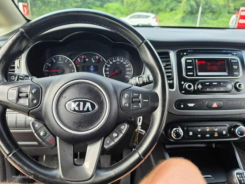 Kia Carens 15