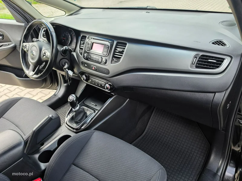 Kia Carens 18