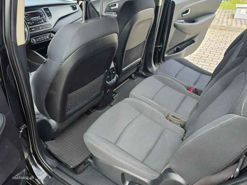 Kia Carens 24