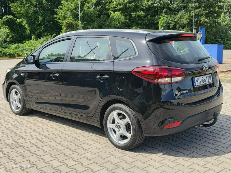 Kia Carens 6