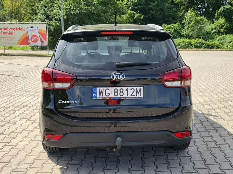 Kia Carens 8
