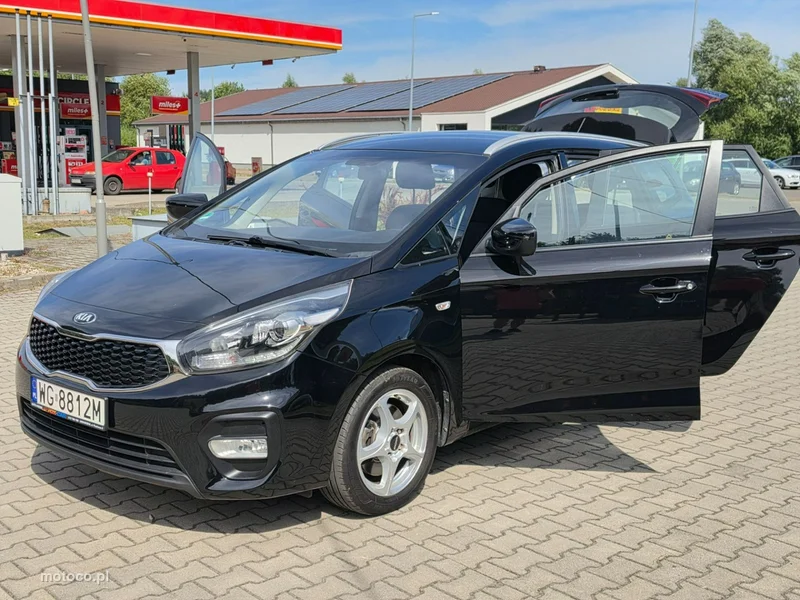 Kia Carens 10