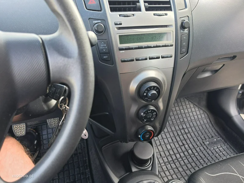 Toyota Yaris XP90 18