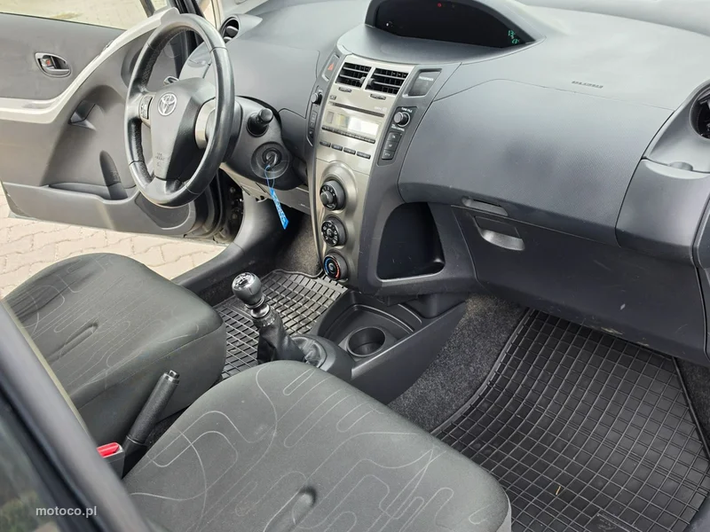 Toyota Yaris XP90 15