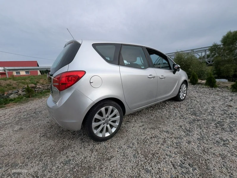 Opel Meriva B 3