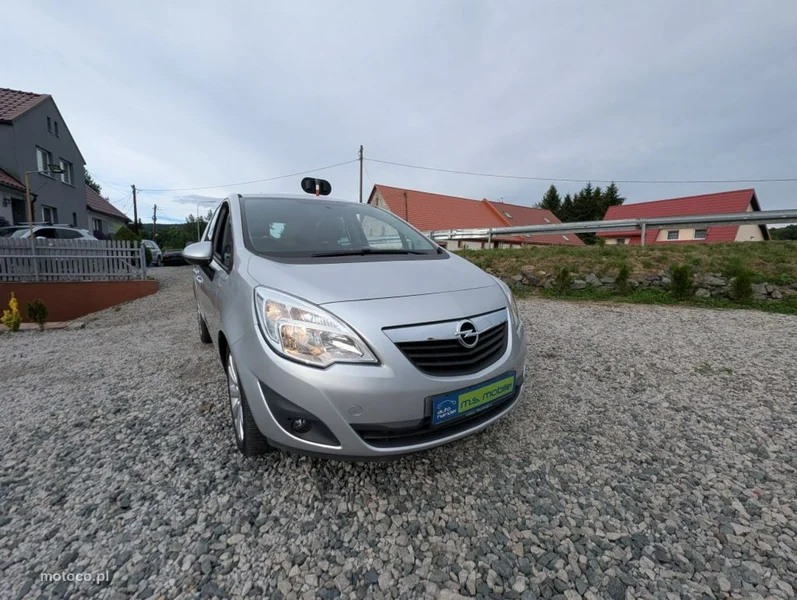 Opel Meriva B 2