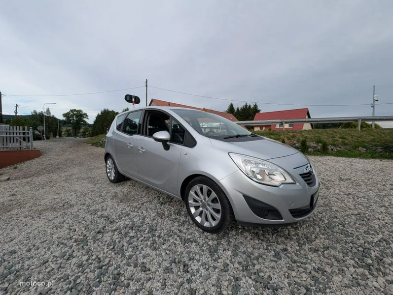 Opel Meriva B 13