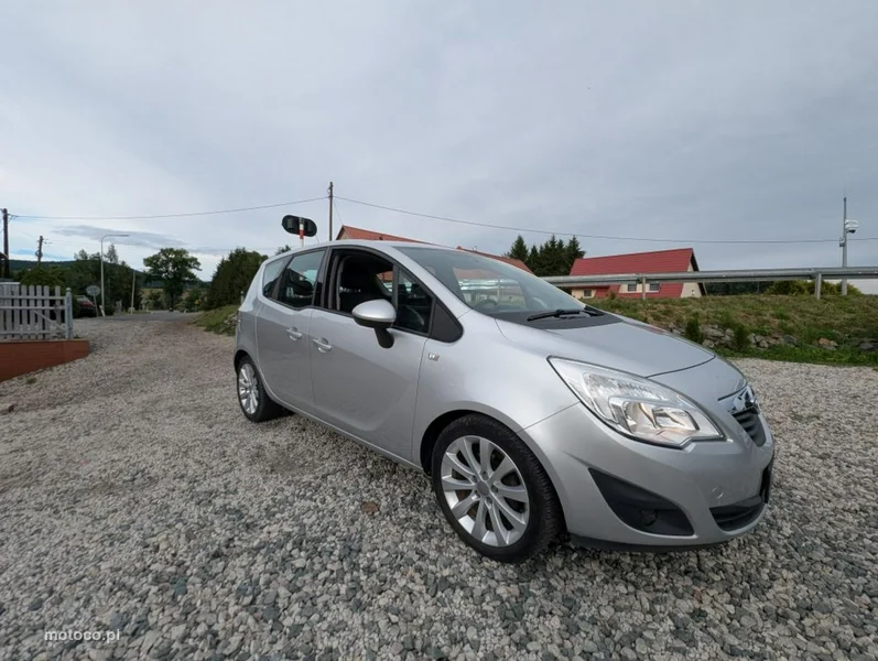 Opel Meriva B 3