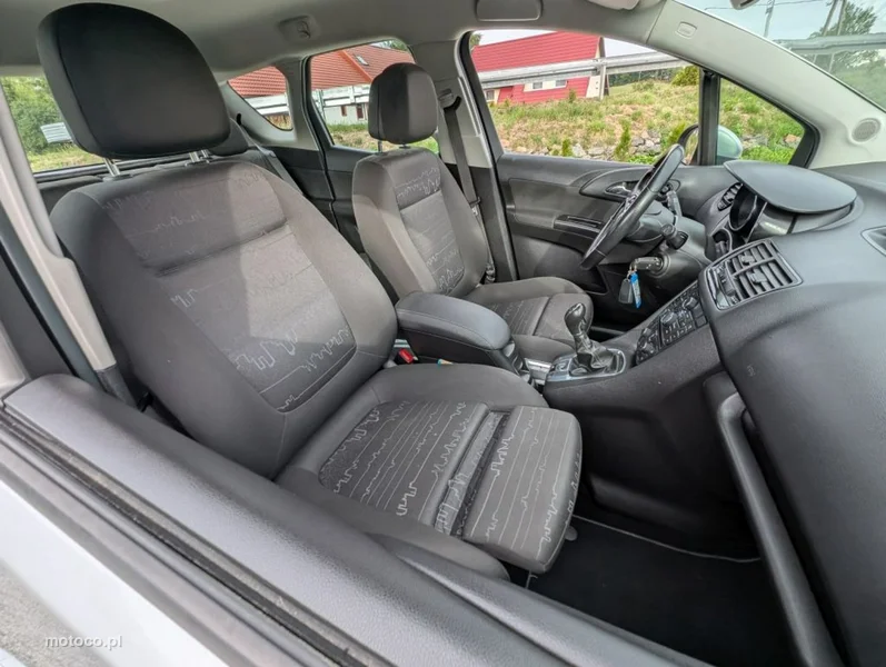 Opel Meriva B 4