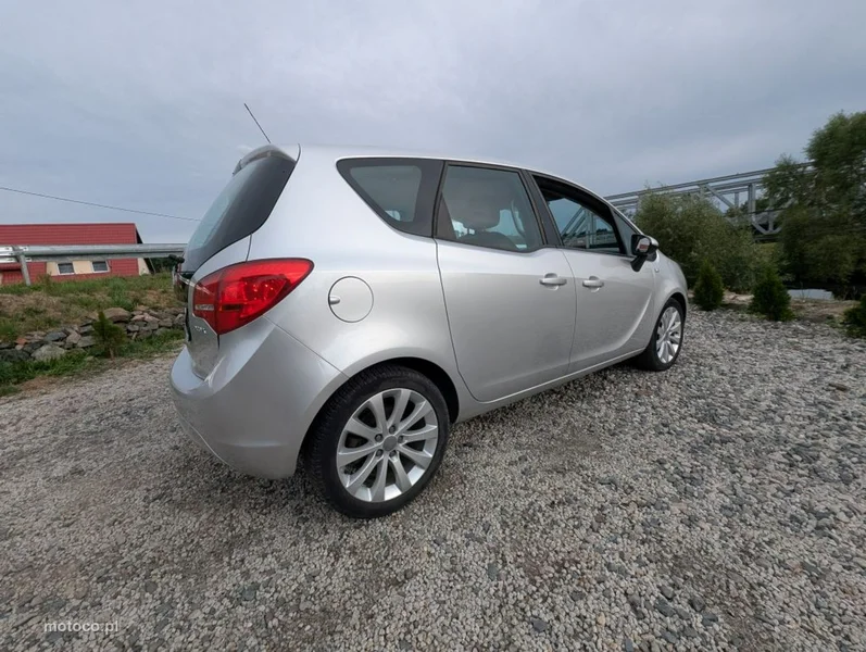 Opel Meriva B 5