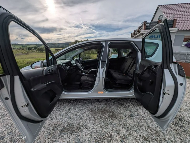 Opel Meriva B 10
