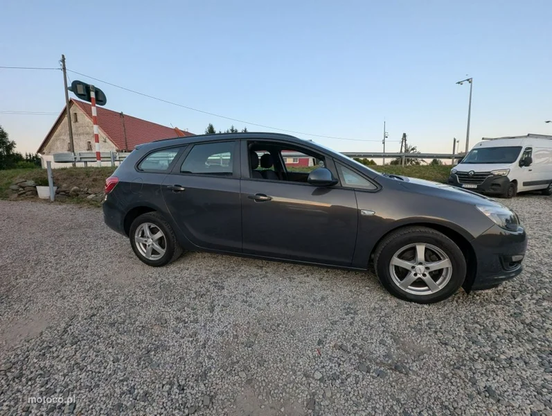 Opel Astra Sports Tourer 5