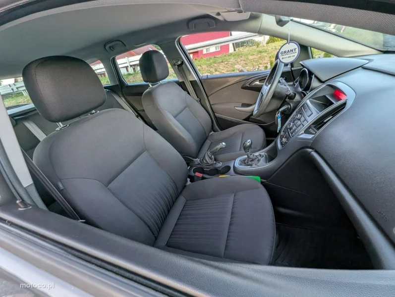Opel Astra Sports Tourer 6