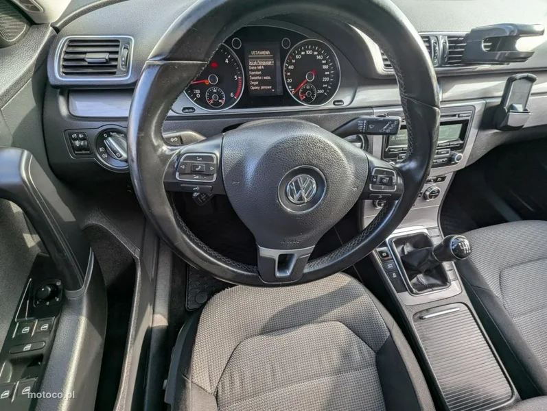 Volkswagen Passat B7 13
