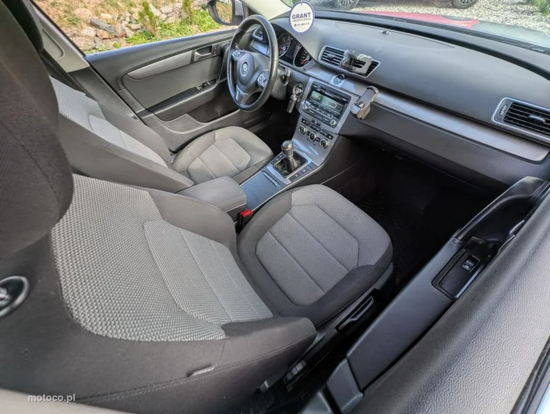 Volkswagen Passat B7 6