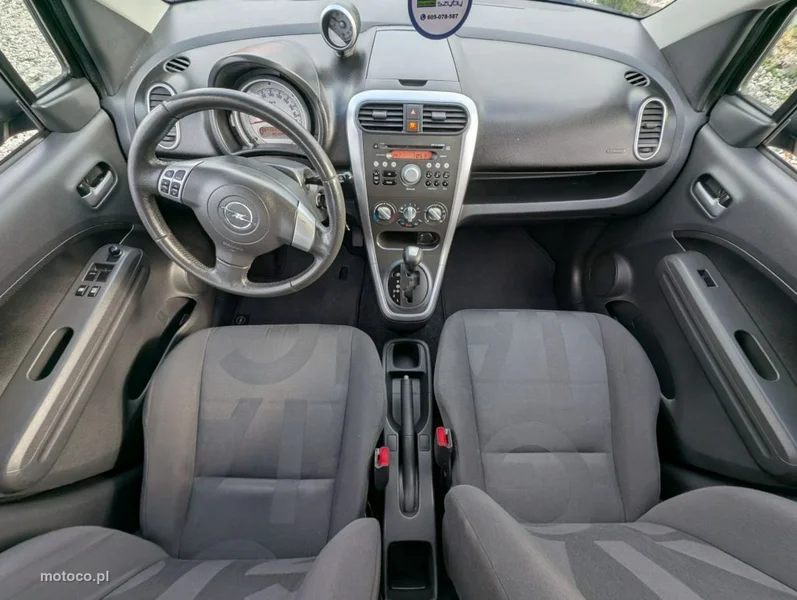 Opel Agila 12
