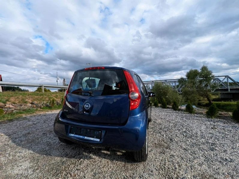 Opel Agila 6