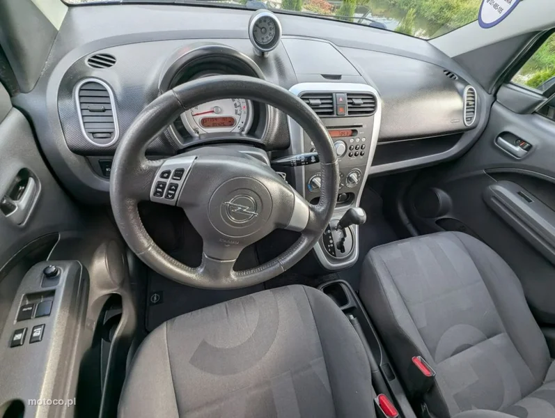 Opel Agila 10