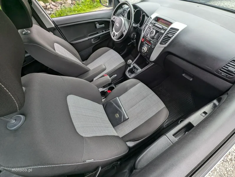 Kia Venga 6