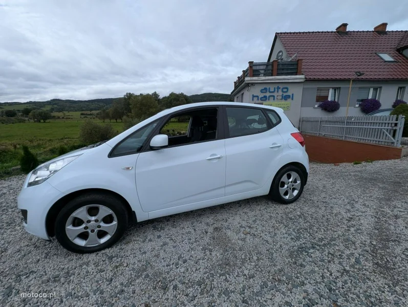 Kia Venga 10