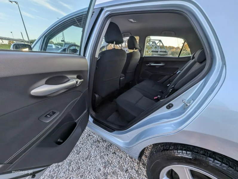 Toyota Auris E150 9
