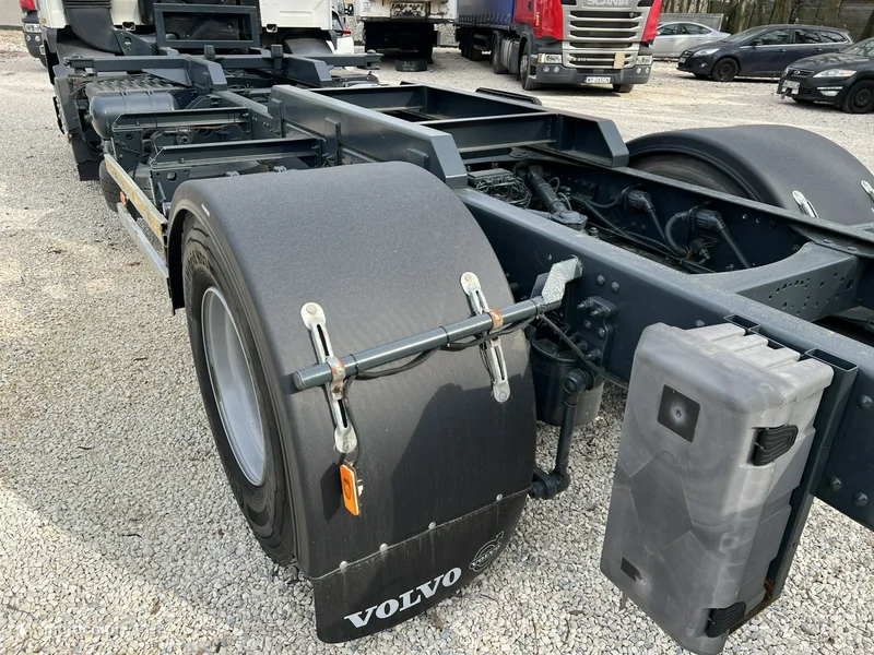 Volvo FM 330 E5 20.1t 9