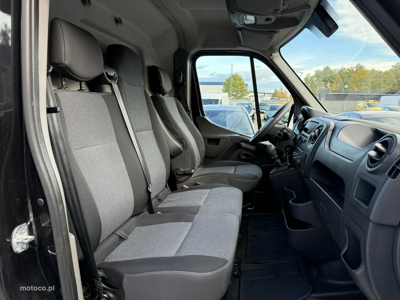 Renault Master 23