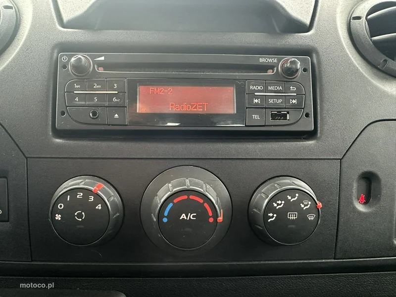 Renault Master 23