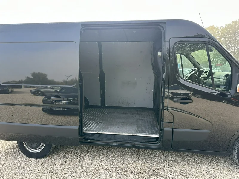 Renault Master 9