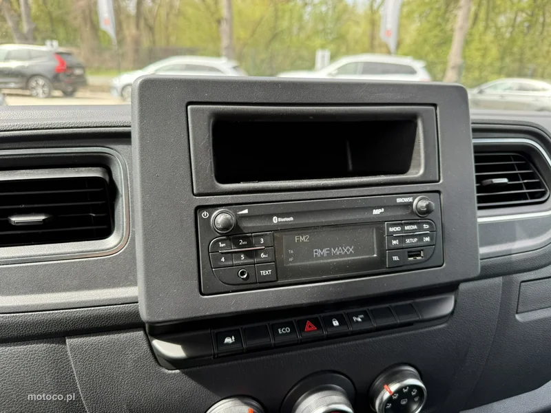 Renault Master 8