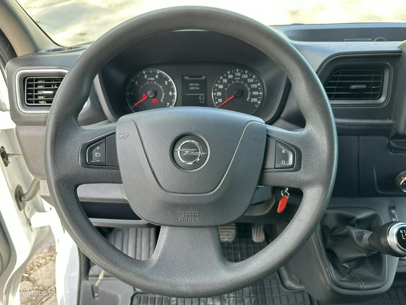 Opel Movano 17