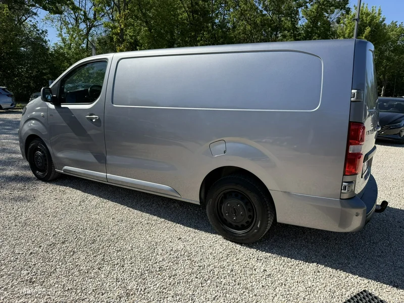 Opel Vivaro 9