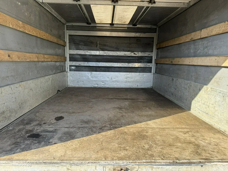 Ford Transit 9