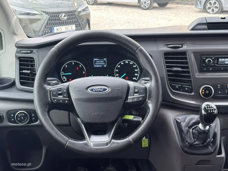 Ford Transit 17