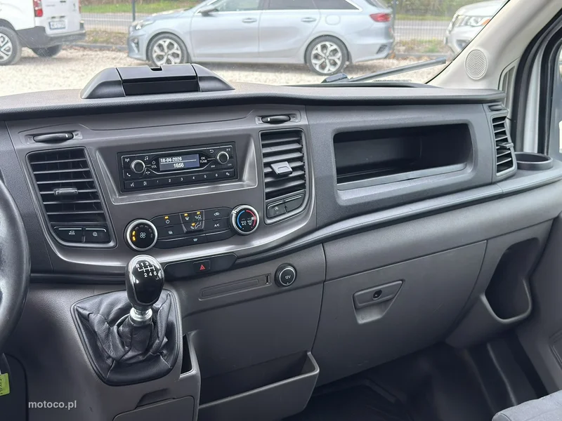 Ford Transit 18