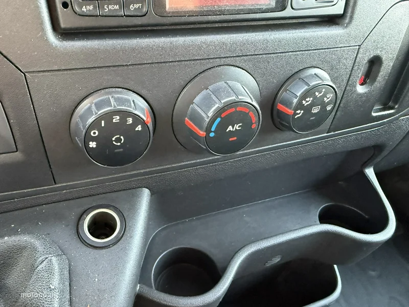 Renault Master 8