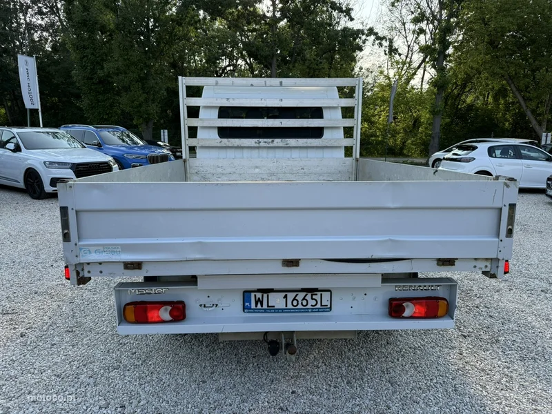 Renault Master 9