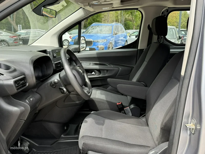 Toyota Proace City 10