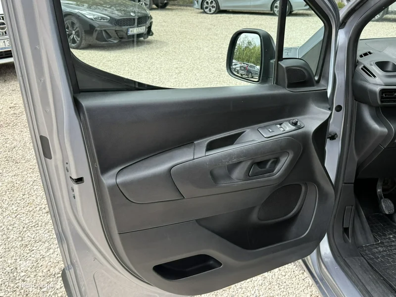 Toyota Proace City 12