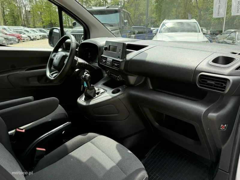 Toyota Proace City 19