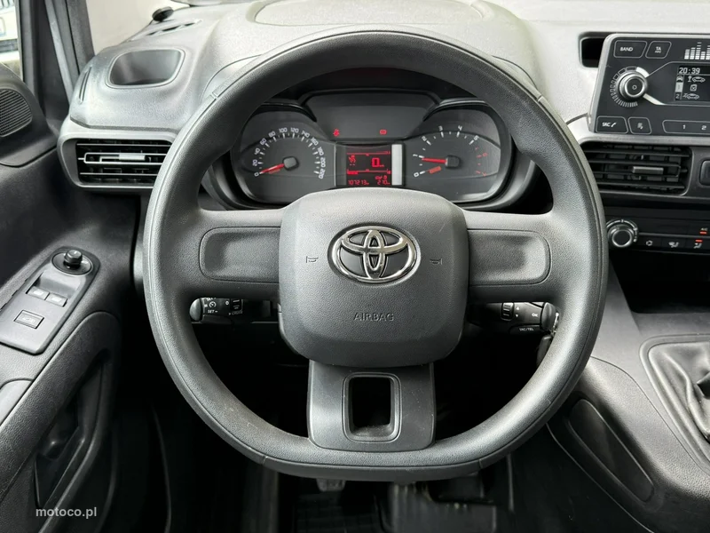 Toyota Proace City 23