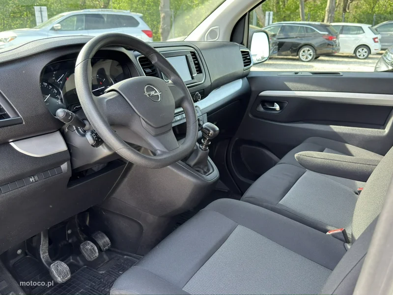 Opel Vivaro 9