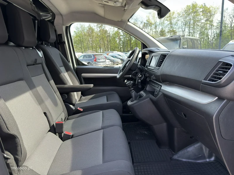Opel Vivaro 21