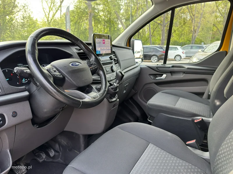 Ford Transit Custom 10